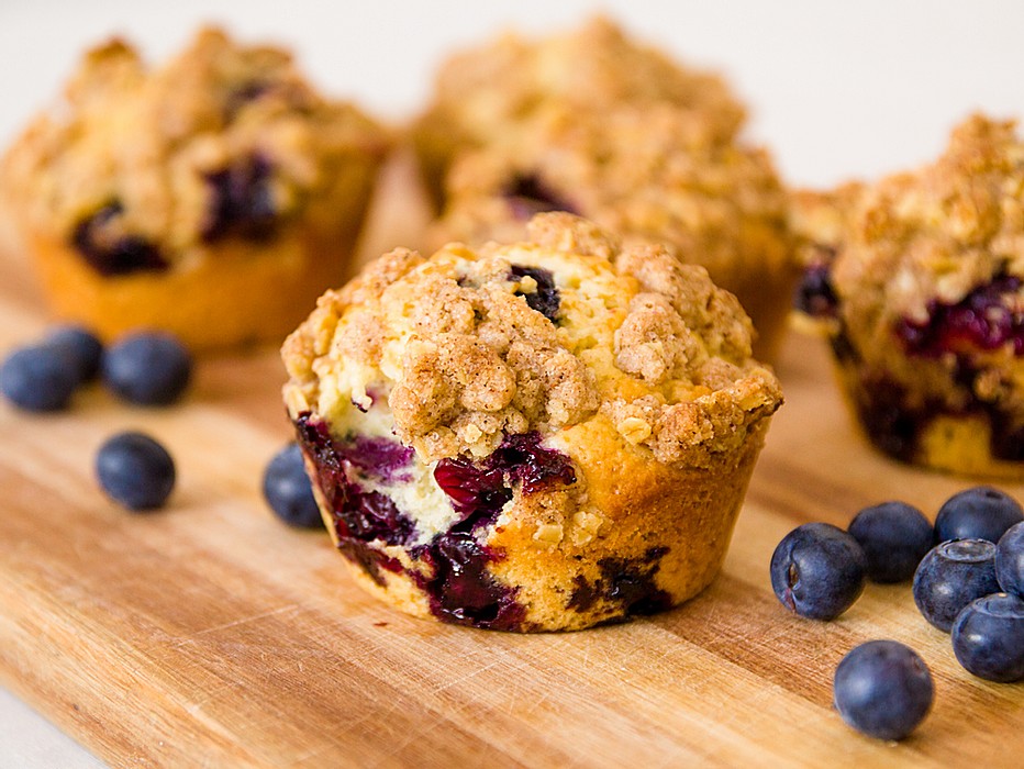 6 Blueberry Muffins